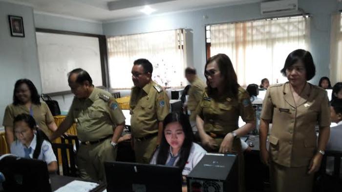 SMKN 1 Bitung Gelar Ujian Nasional dengan Sistem UNBK